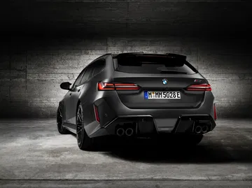BMW M5 Touring 2025, un familiar con prestaciones de superdeportivo.