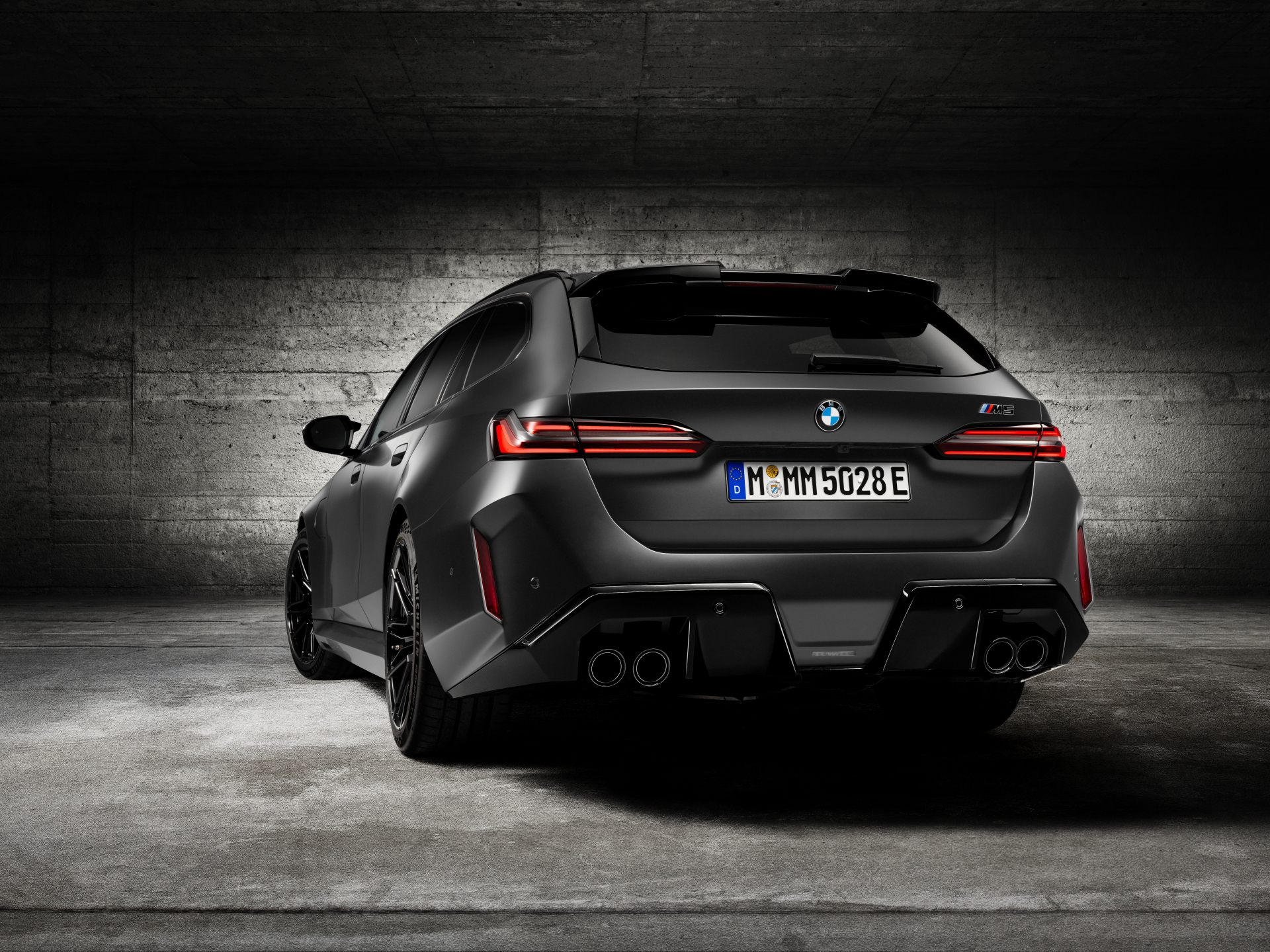 BMW M5 Touring 2025, un familiar con prestaciones de superdeportivo.