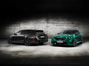 BMW M5 Touring 2025 revela su diseño contundente y capacidad deportiva.