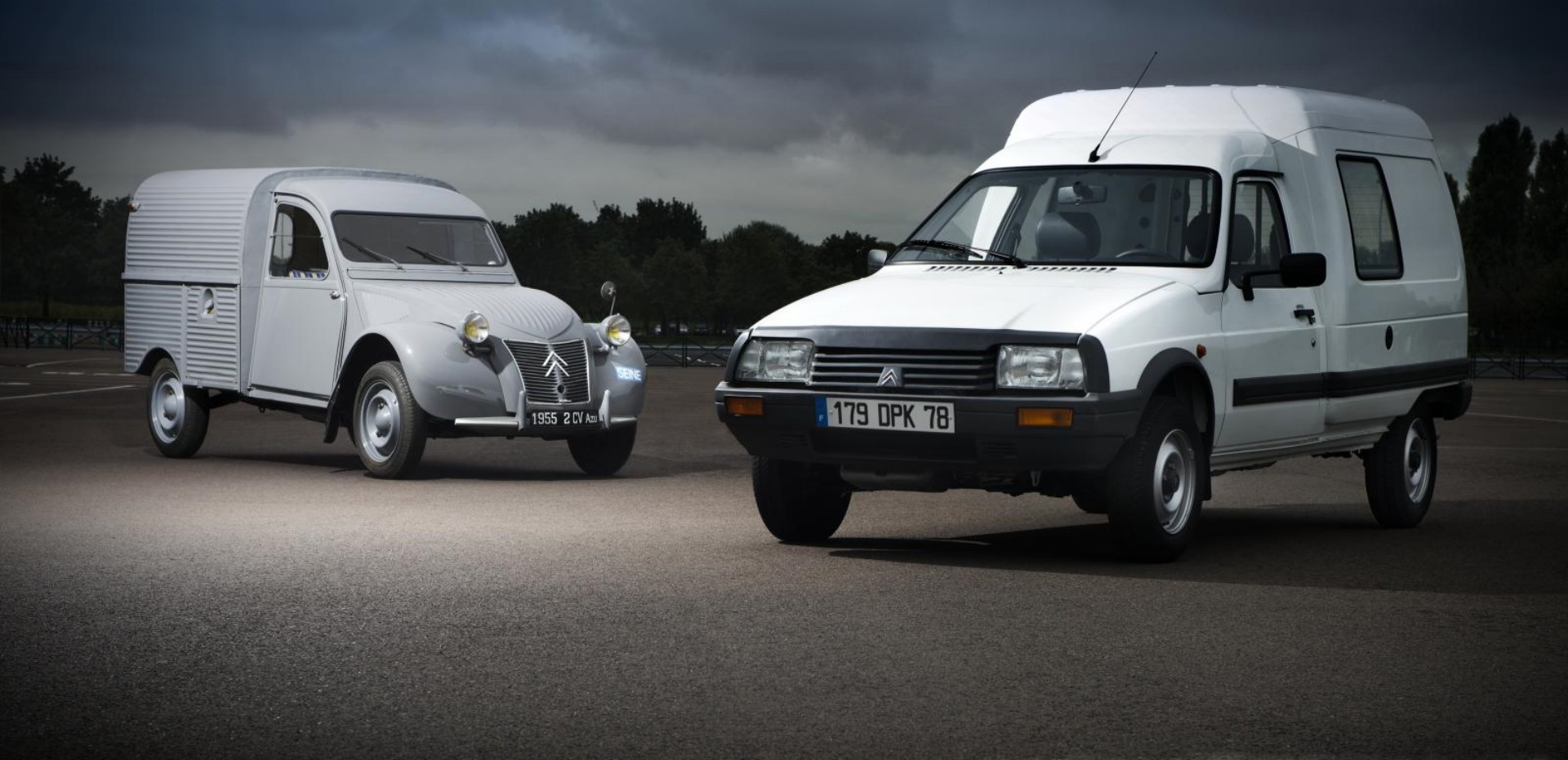 Dos Citroën C15, icono de fiabilidad