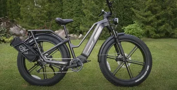 Bicicleta eléctrica Fiido Titan con diseño robusto y batería de larga duración.