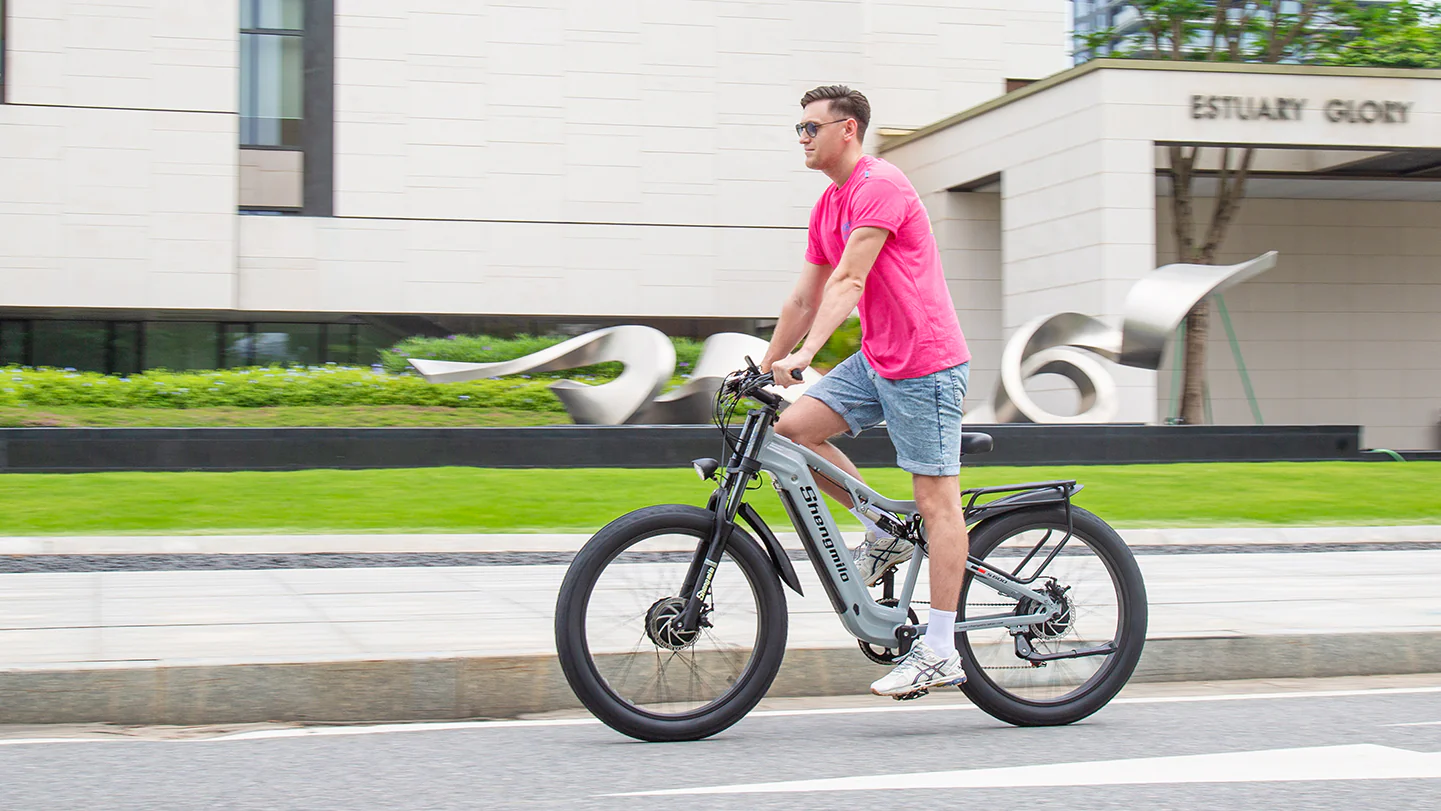 Ebike Shengmilo S600 tracción integral en acción, ideal para cualquier terreno.