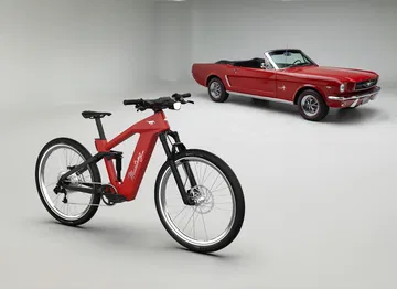 Ford sorprende con una e-bike inspirada en el Mustang, evolución eléctrica con alma deportiva.