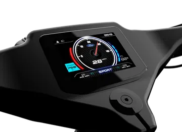 Pantalla digital integrada en la ebike Mustang, muestra velocidad y datos.