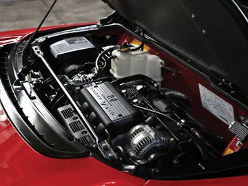 Visión detallada del motor central V6 del mítico Honda NSX