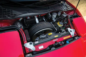 Visión detallada del motor del Honda NSX, una obra maestra mecánica