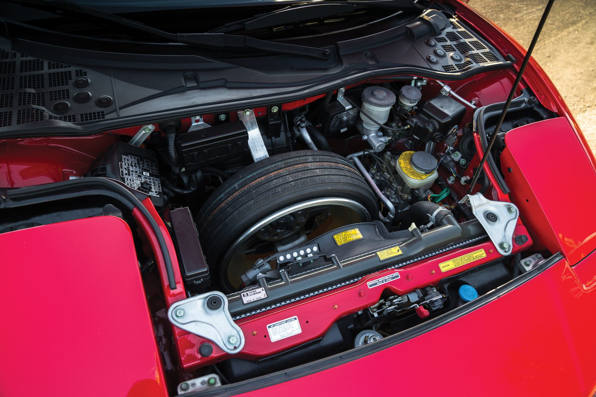 Visión detallada del motor del Honda NSX, una obra maestra mecánica