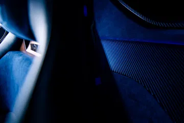 Vista parcial de la interfaz interna vehicular de Karma.