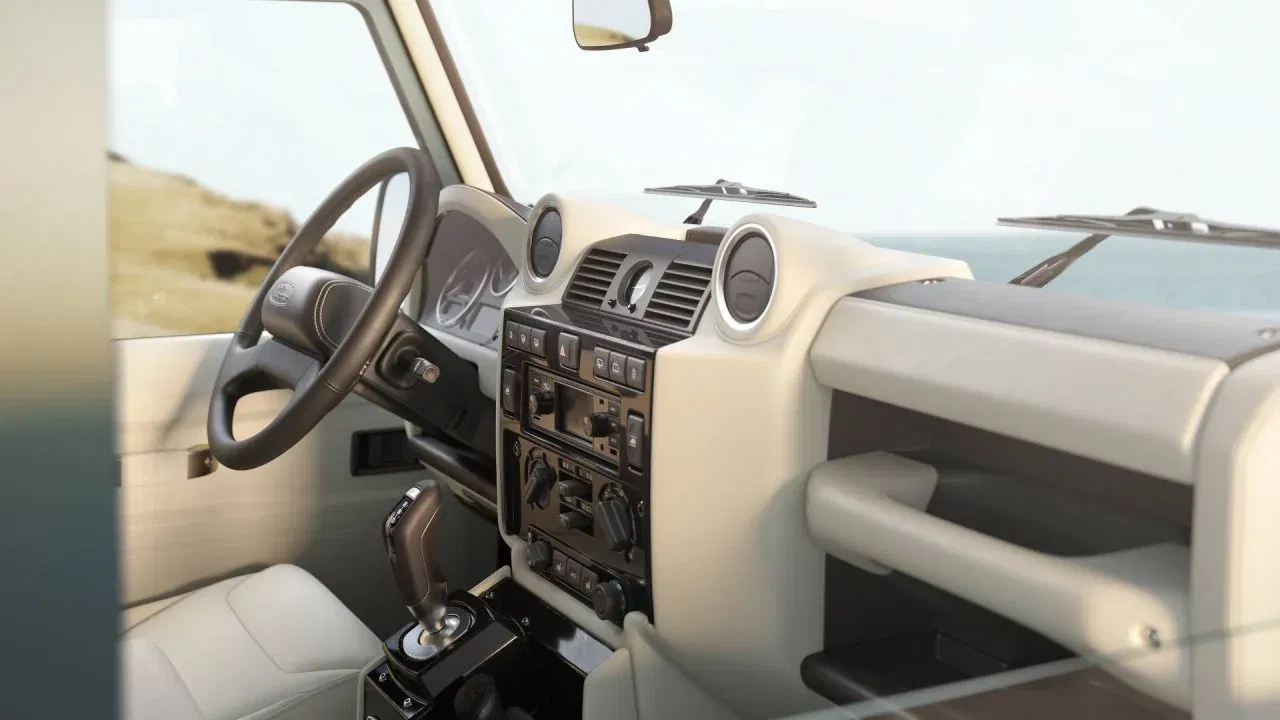 land-rover-classic-defender-v8-2024-09-66cf0104ed6a1-1280x720.webp