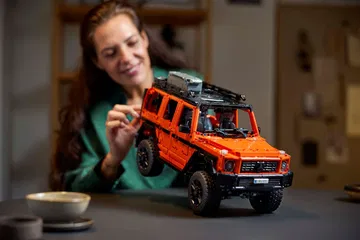 Réplica LEGO Technic del icónico Mercedes Clase G, conmemorativa de su 45º aniversario