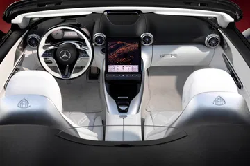 Vista superior exclusiva del habitáculo Mercedes-Maybach SL 680