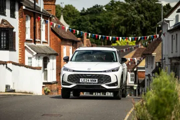 Estratégica ofensiva del MG HS para competir en mercados internacionales