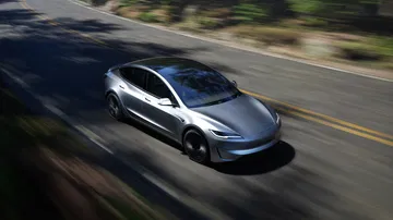 Dinamismo y estilismo confluyen en esta toma del Model 3 Performance.