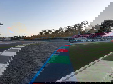 La icónica chicane de Monza, donde la precisión es clave en cada vuelta.