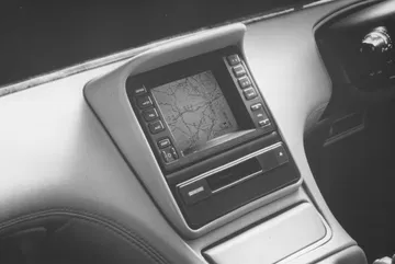 El Mazda Cosmo de 1991 equipado con avanzada navegación satelital para su época