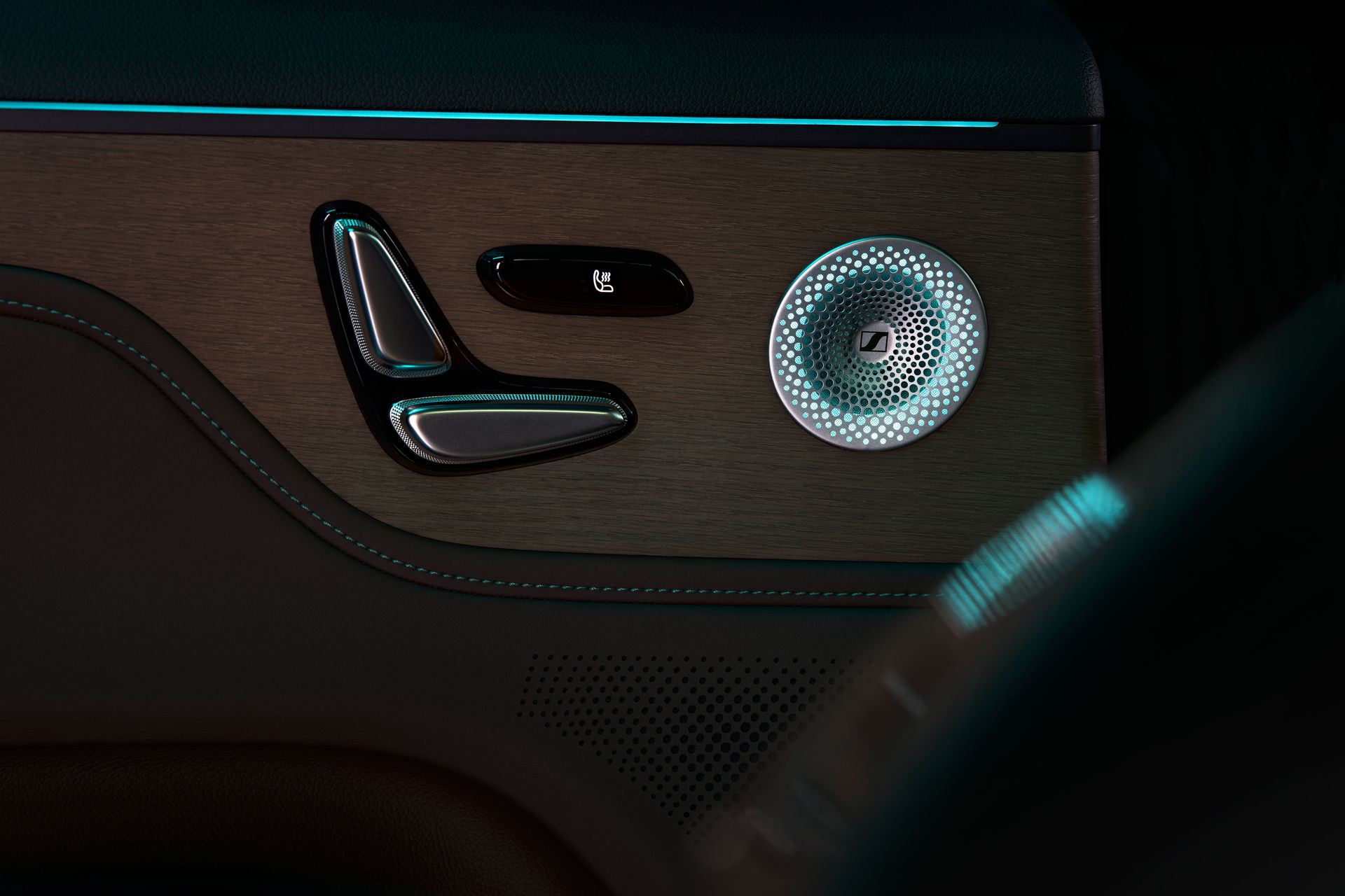 Vista de detalle de los controles de ajuste de asientos del Smart SUV