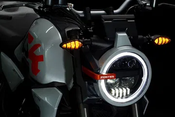 Vista lateral y detalles de diseño de la Zontes GK350 2024.