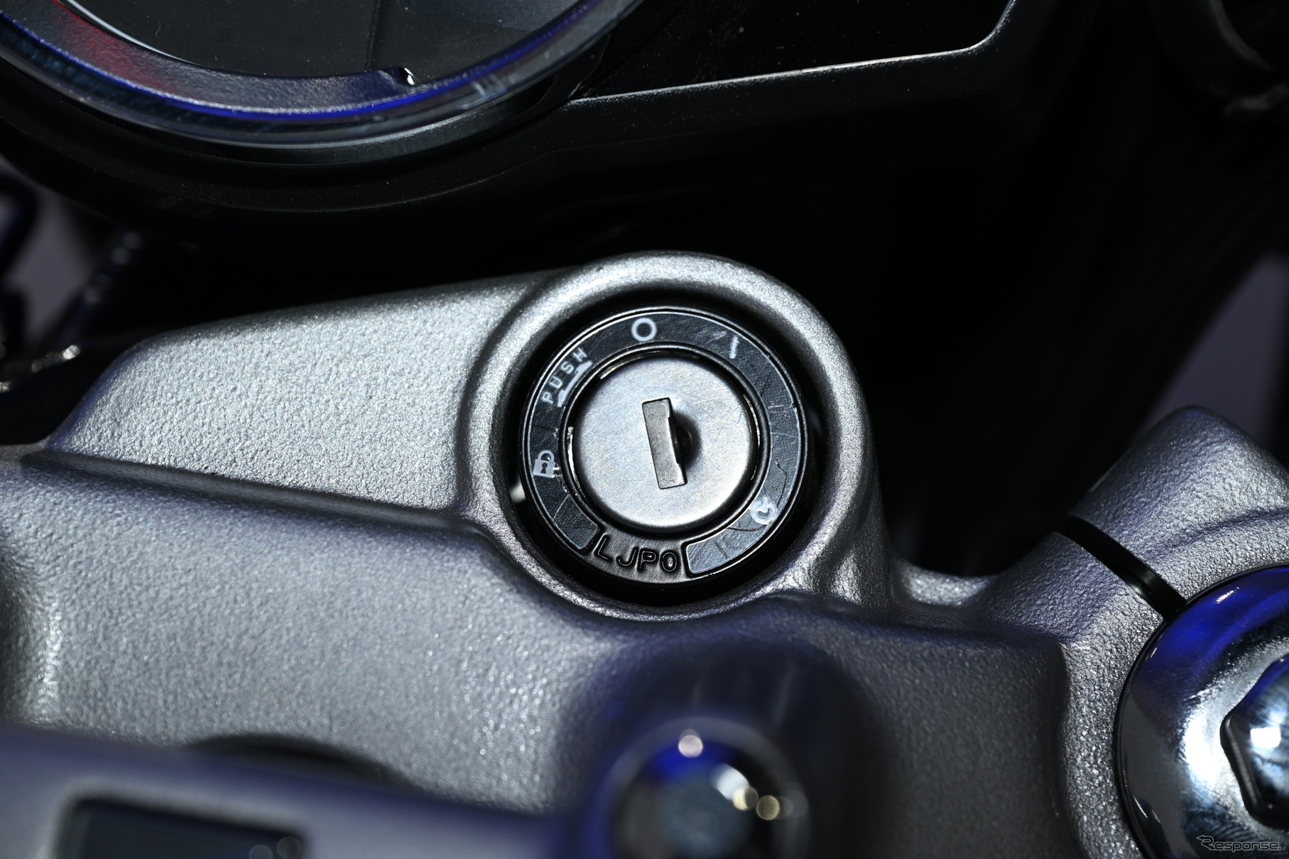 honda-moto-encendido-retro-a2