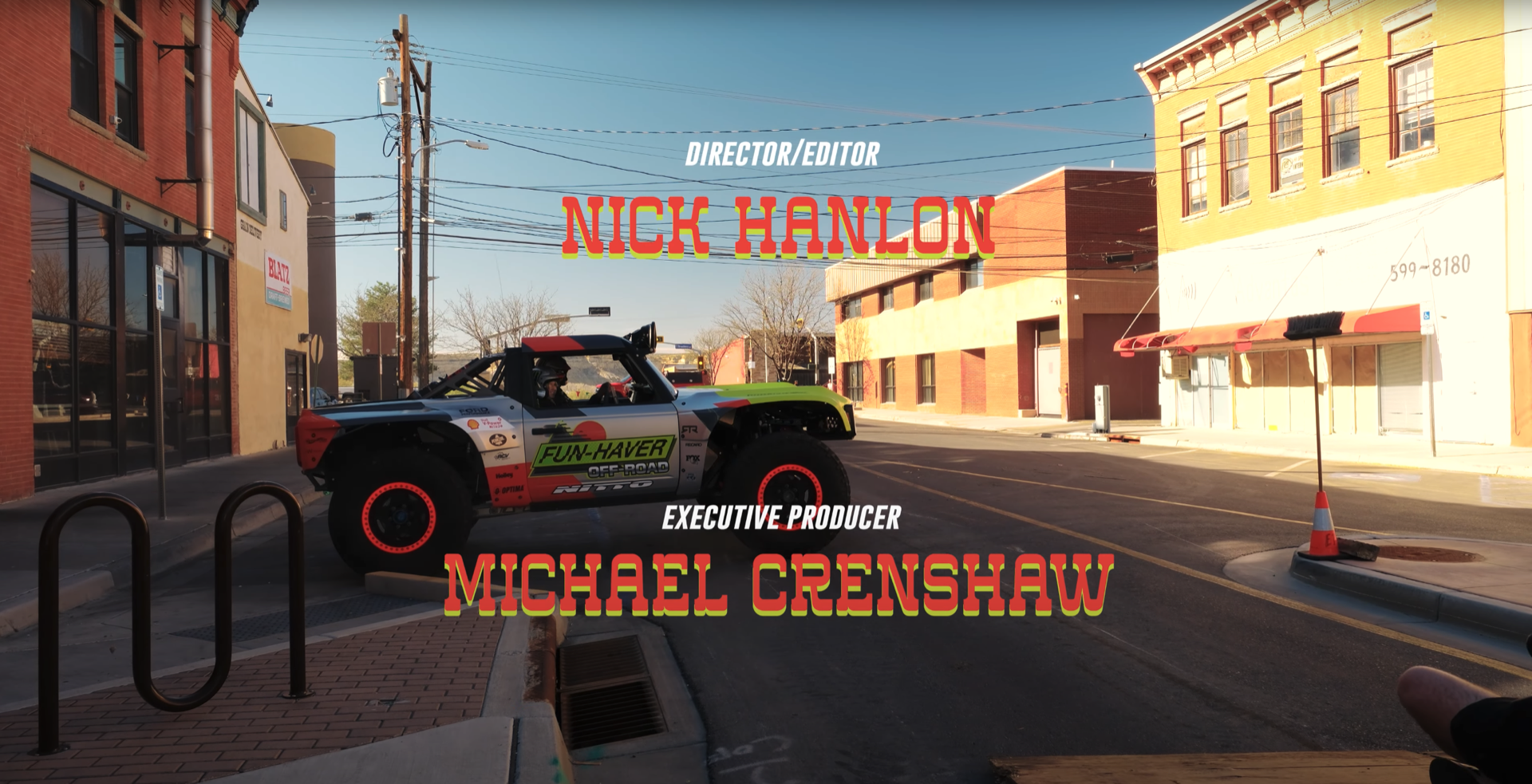 Ford Bronco restaurado con estética agresiva y prestaciones impactantes.