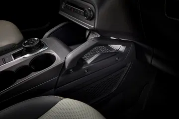 Centro de control detallado del Ford Bronco Sport 2025