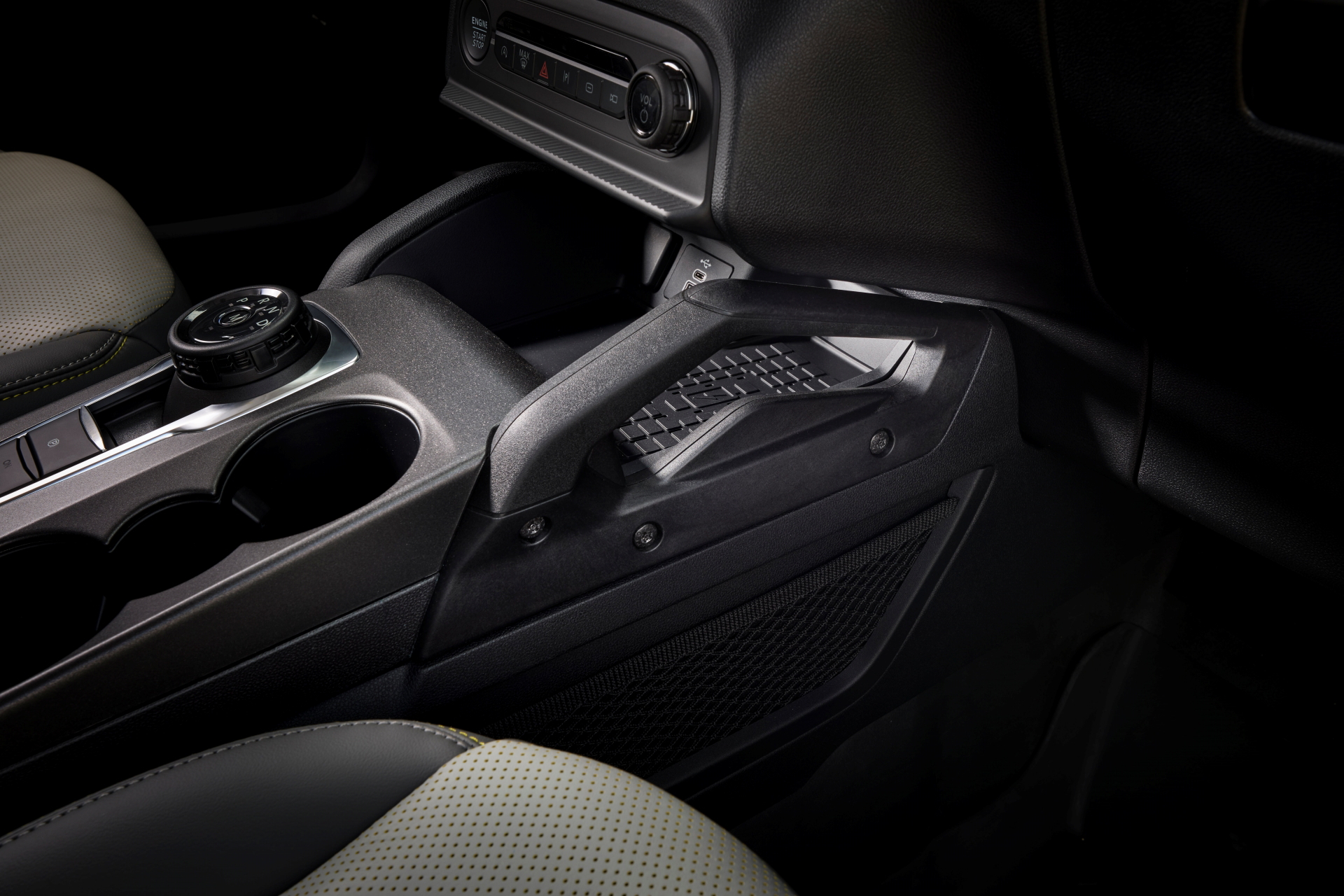 Centro de control detallado del Ford Bronco Sport 2025