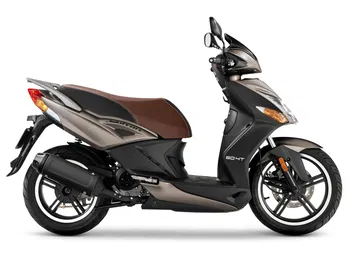 Scooter Kymco Agility 50, perfecta para la urbe con chasis robusto.