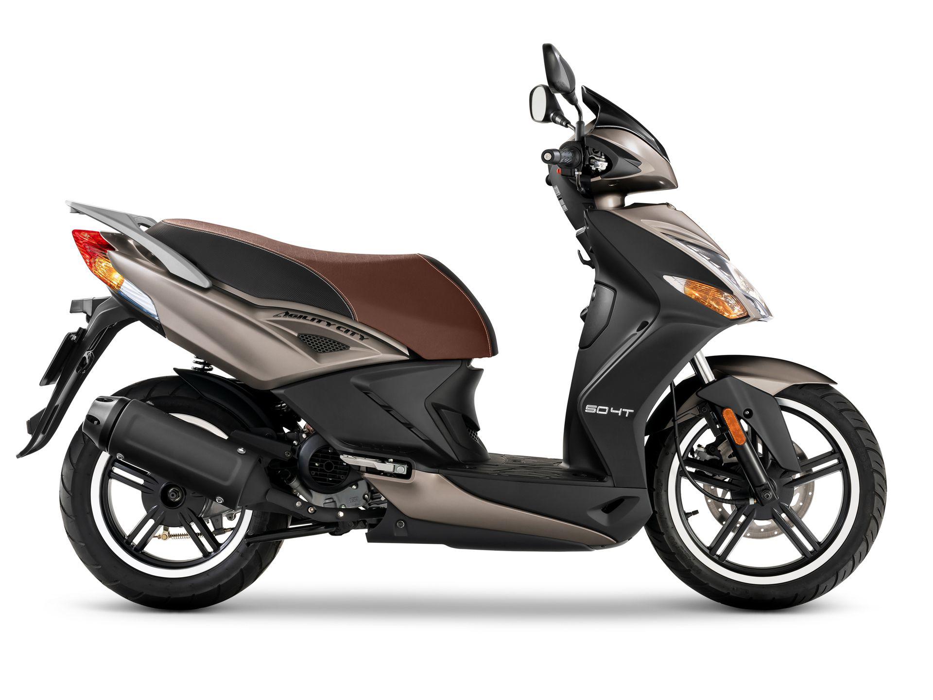Scooter Kymco Agility 50, perfecta para la urbe con chasis robusto.