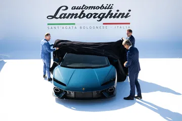Lamborghini revela su imponente frontal en Pebble Beach
