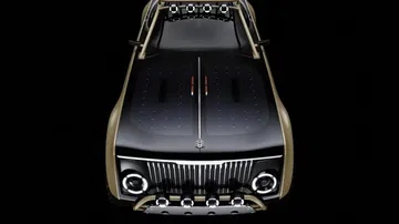 Vista delantera Maybach con paneles solares integrados en la capota.