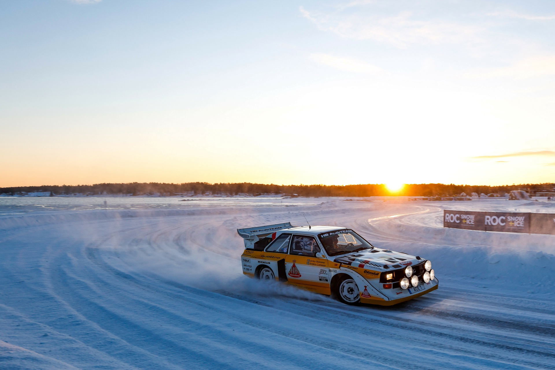 Un ícono de los rallyes en acción, evocando la era dorada de los 5 cilindros