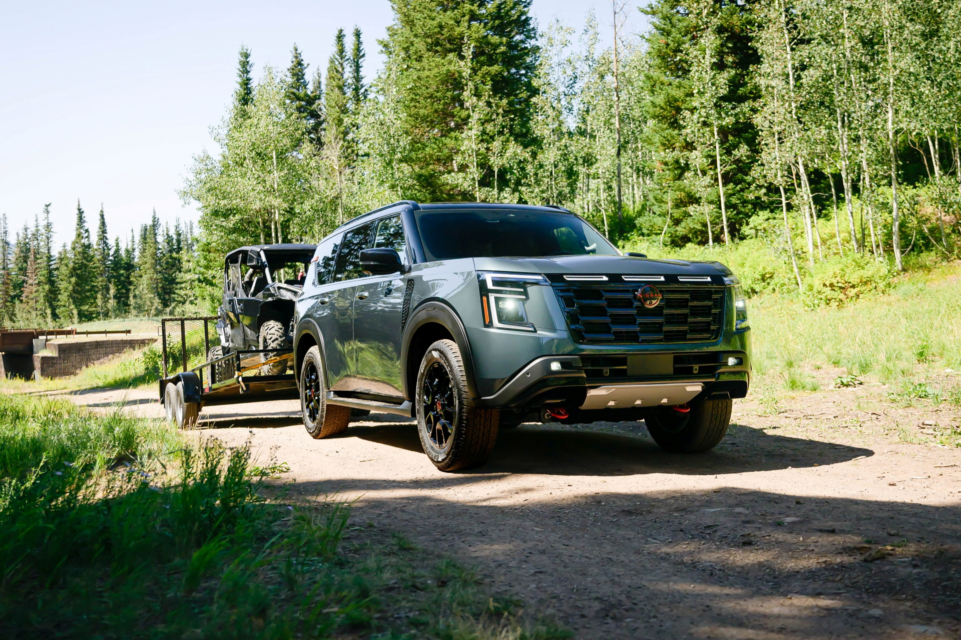 El Nissan Armada Pro-4X demuestra su capacidad en terrenos exigentes.