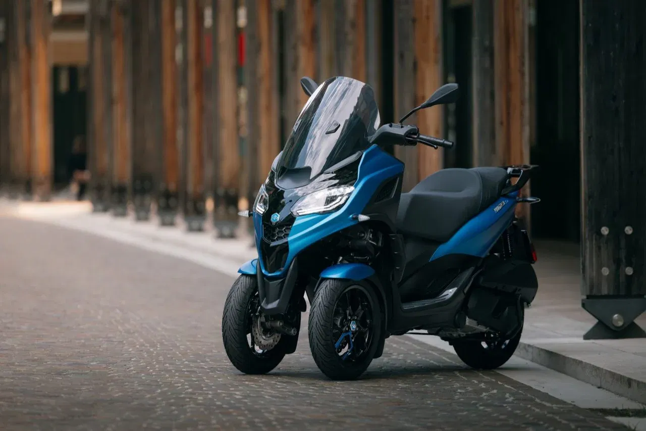 Revolutionary Piaggio MP3 310, combina estabilidad y estética vanguardista. Revolutionary Piaggio MP3 310, combina estabilidad y estética vanguardista.