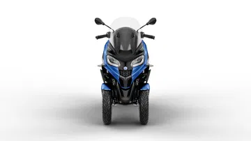 Vista frontal del Piaggio MP3 310 2024 destacando su diseño de 3 ruedas único.