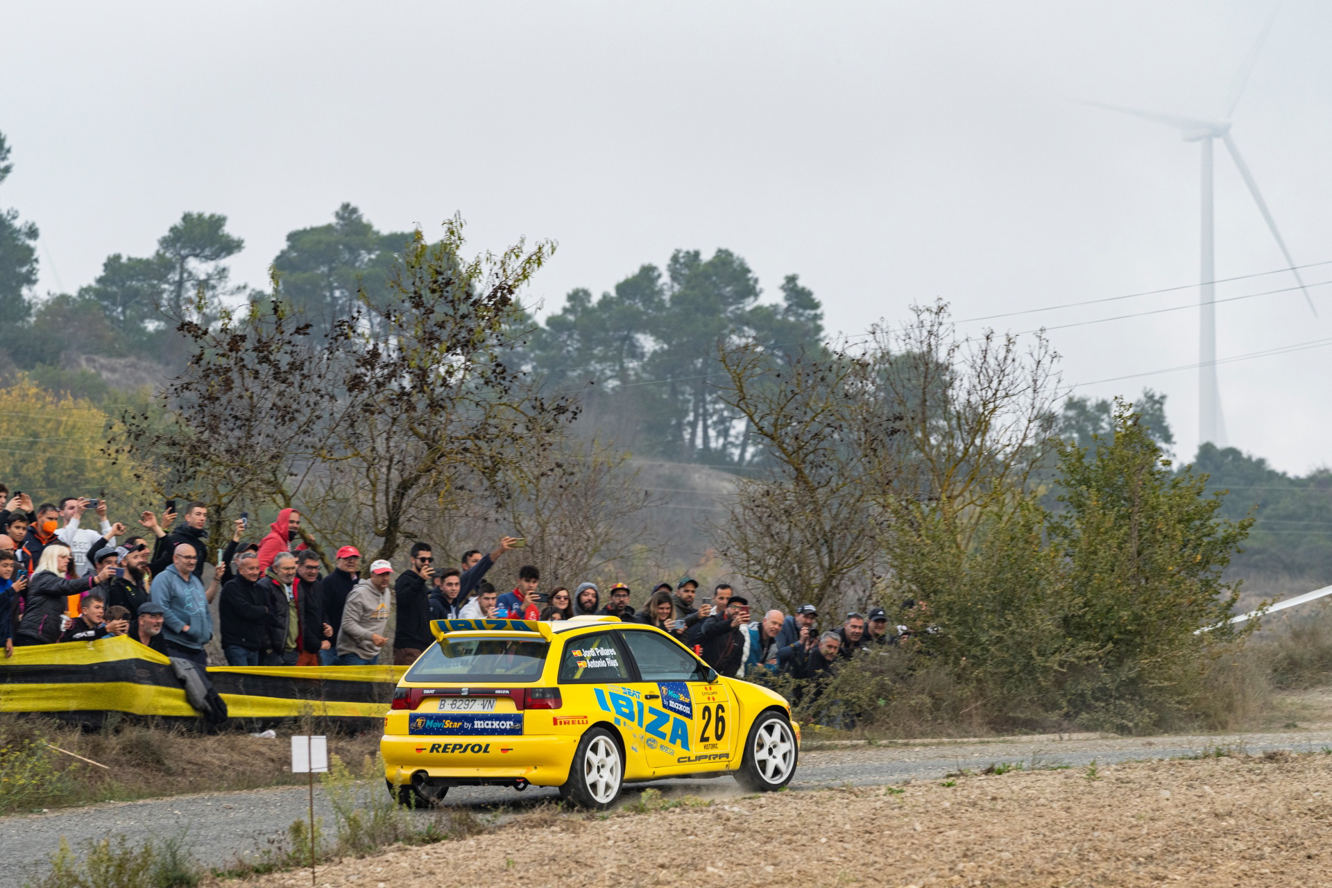 Seat Ibiza Kit Car en acción, ejemplo de ingeniería deportiva.