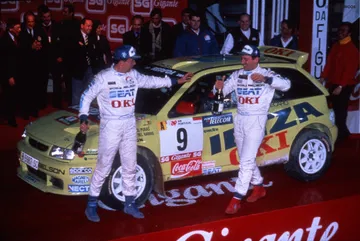 Seat Ibiza Kit Car en presentación oficial, destacando su diseño lateral.