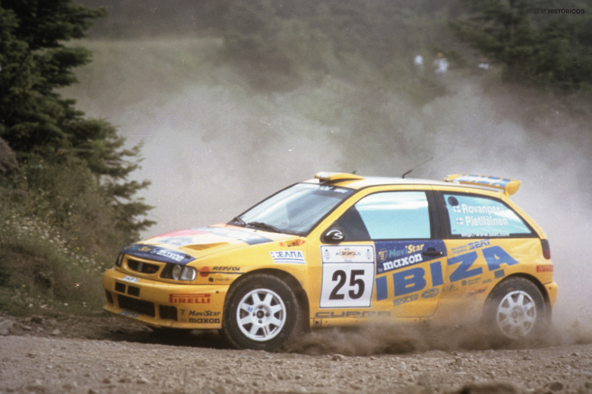 Vista dinámica del Seat Ibiza Kit Car en acción