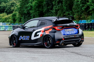 Toyota GR Yaris H2 Concept, vista trasera con detalles deportivos