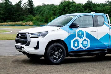Toyota Hilux FCEV: robustez y fiabilidad con motor de hidrógeno.
