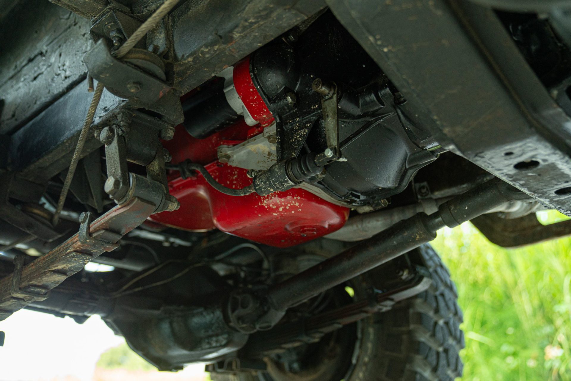 Detalle de la suspensión robusta del todoterreno de Volvo.