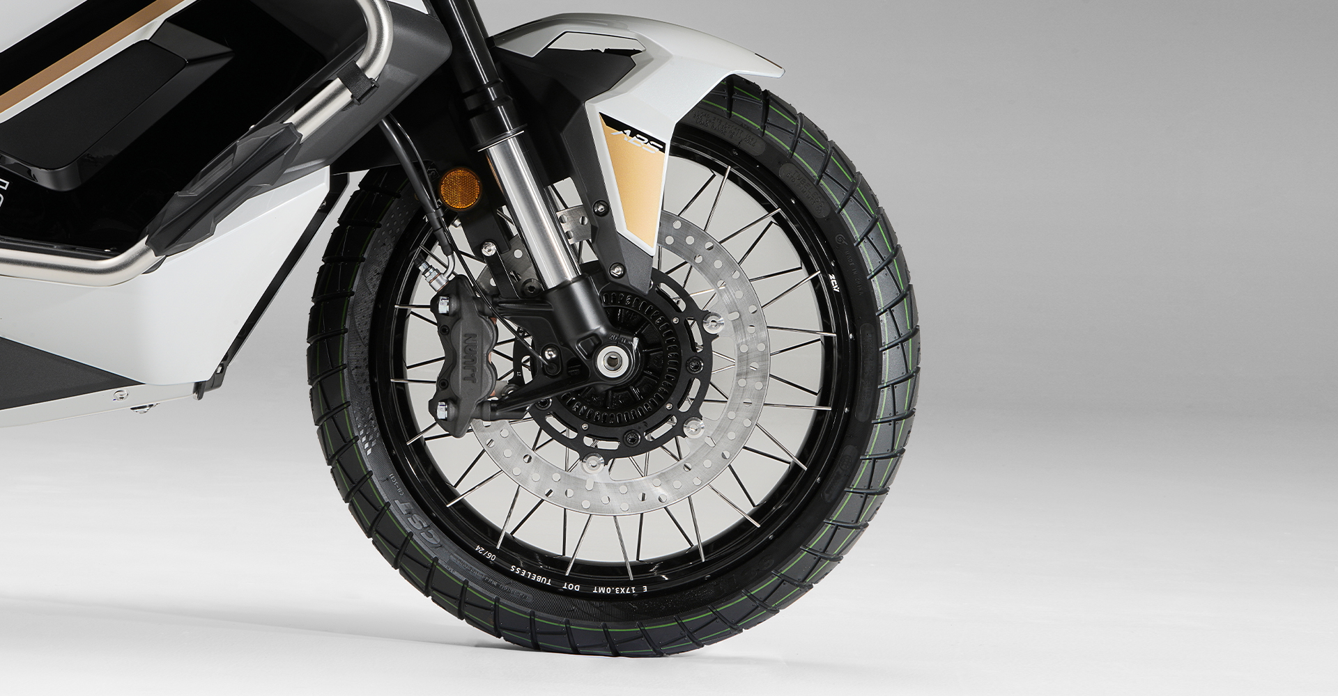 Zontes 368G 2025, SUV motocicleta líder en su segmento.