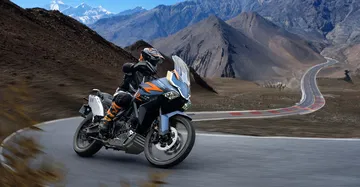 Trail Zontes 703F en acción, diseño agresivo y gran relación calidad-precio.