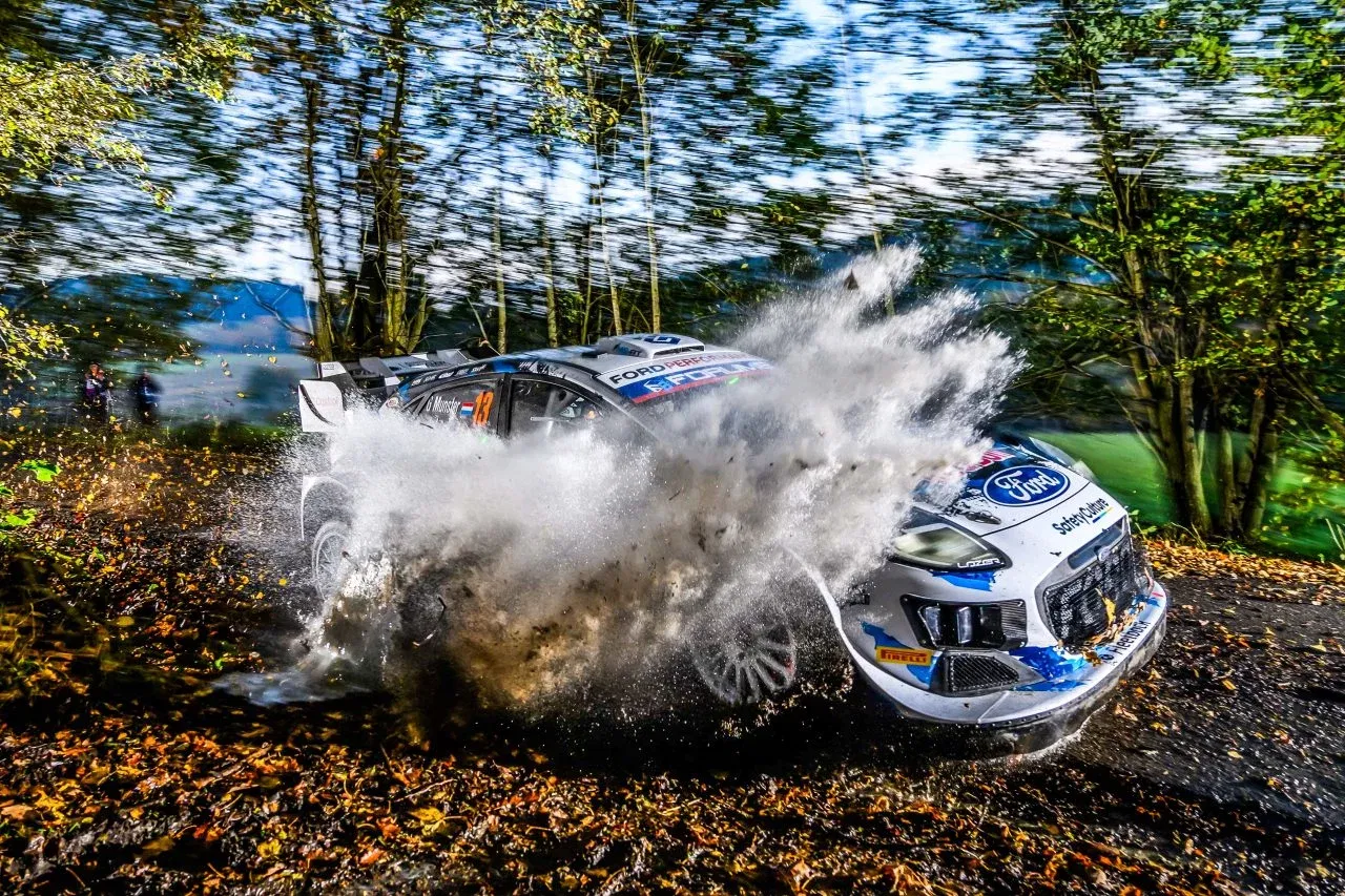 Ford Fiesta WRC desafía elementos en Rally Centroeuropa Ford Fiesta WRC desafía elementos en Rally Centroeuropa