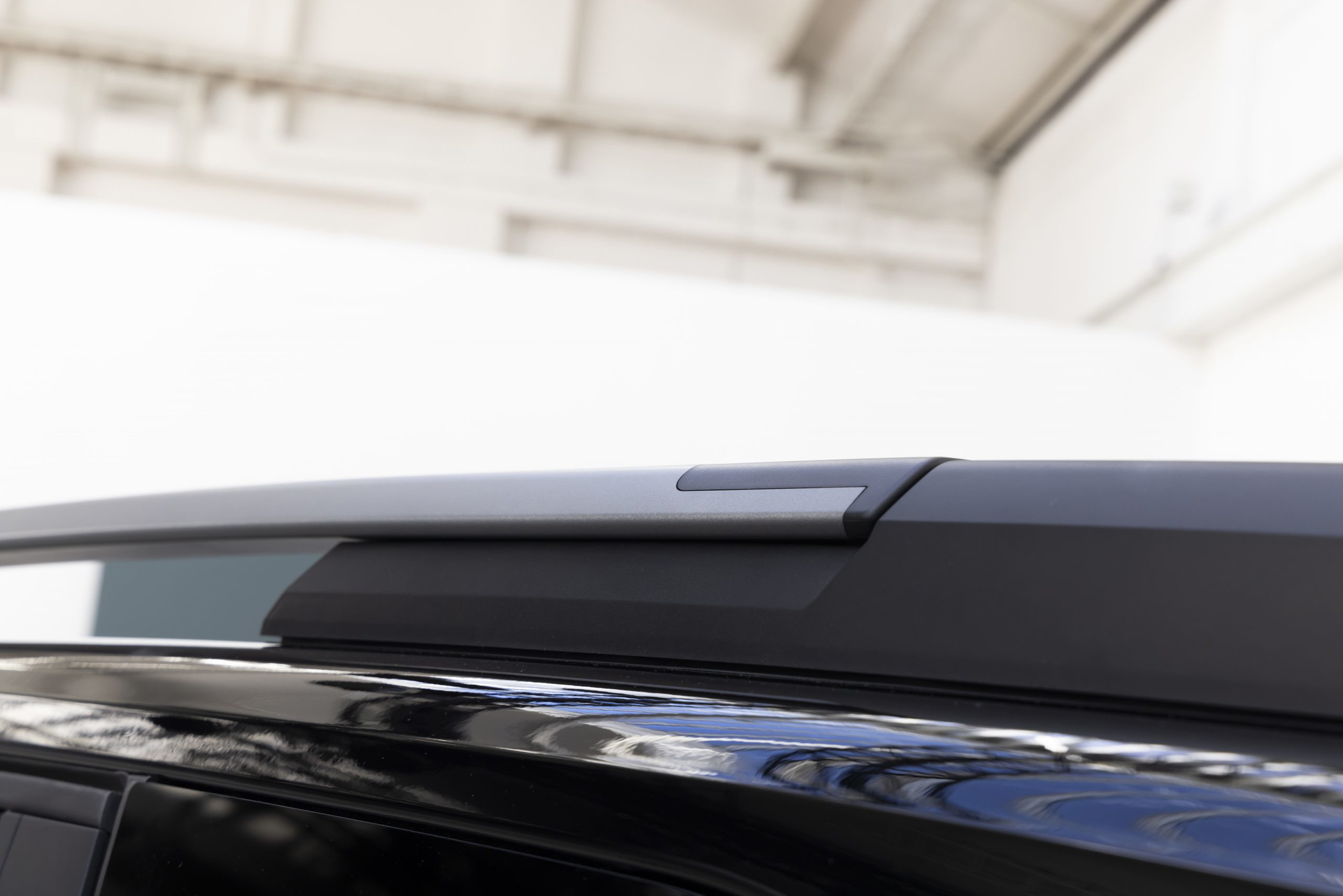 Detalle del alerón trasero del Dacia Bigster, resaltando su diseño moderno y aerodinámico.