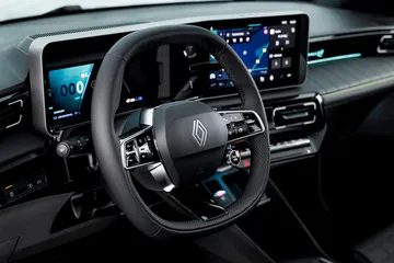 Volante multifunción y panel de instrumentos digitales del Renault 4.