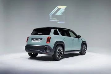Renault 4 renace como SUV con líneas modernas y reminiscencias clásicas.