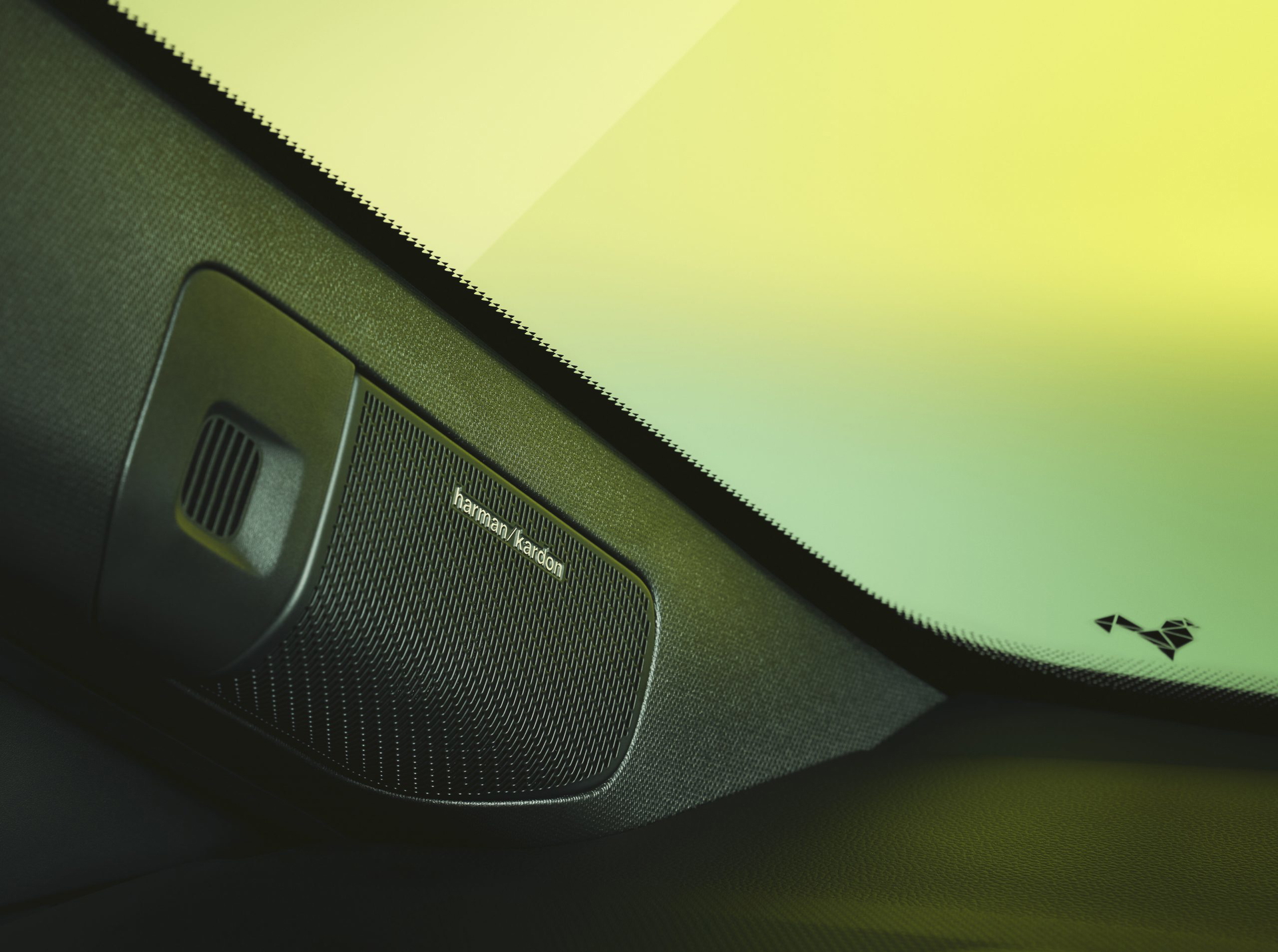 Vista del sistema de audio premium integrado en el Renault 4