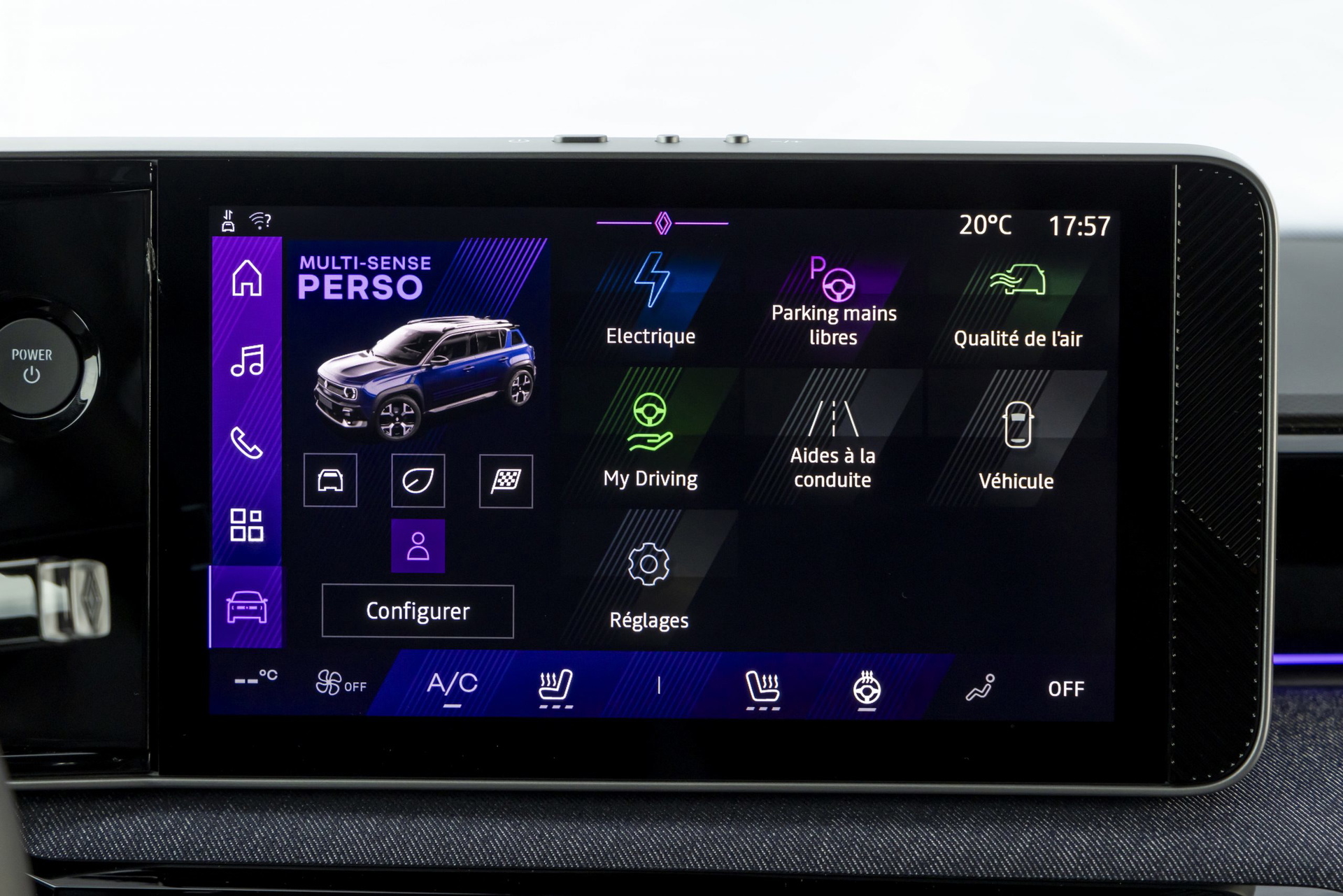 Sistema de infoentretenimiento del Renault 4 con interfaz moderna y funcional.