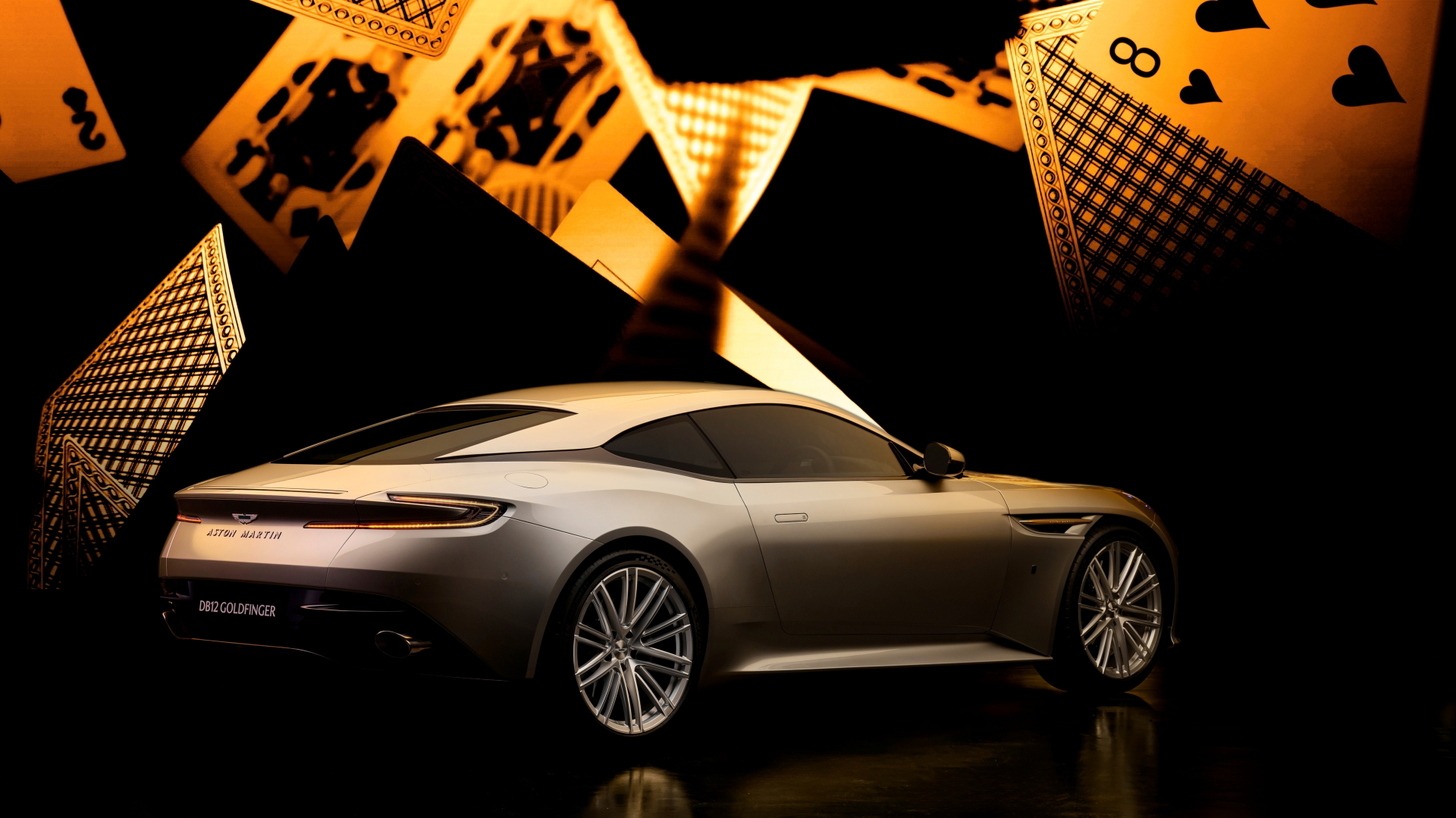 Aston Martin DB12: edición Goldfinger, homenaje a Bond