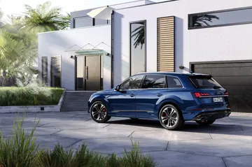 Audi Q7 2024 muestra su imponente diseño lateral