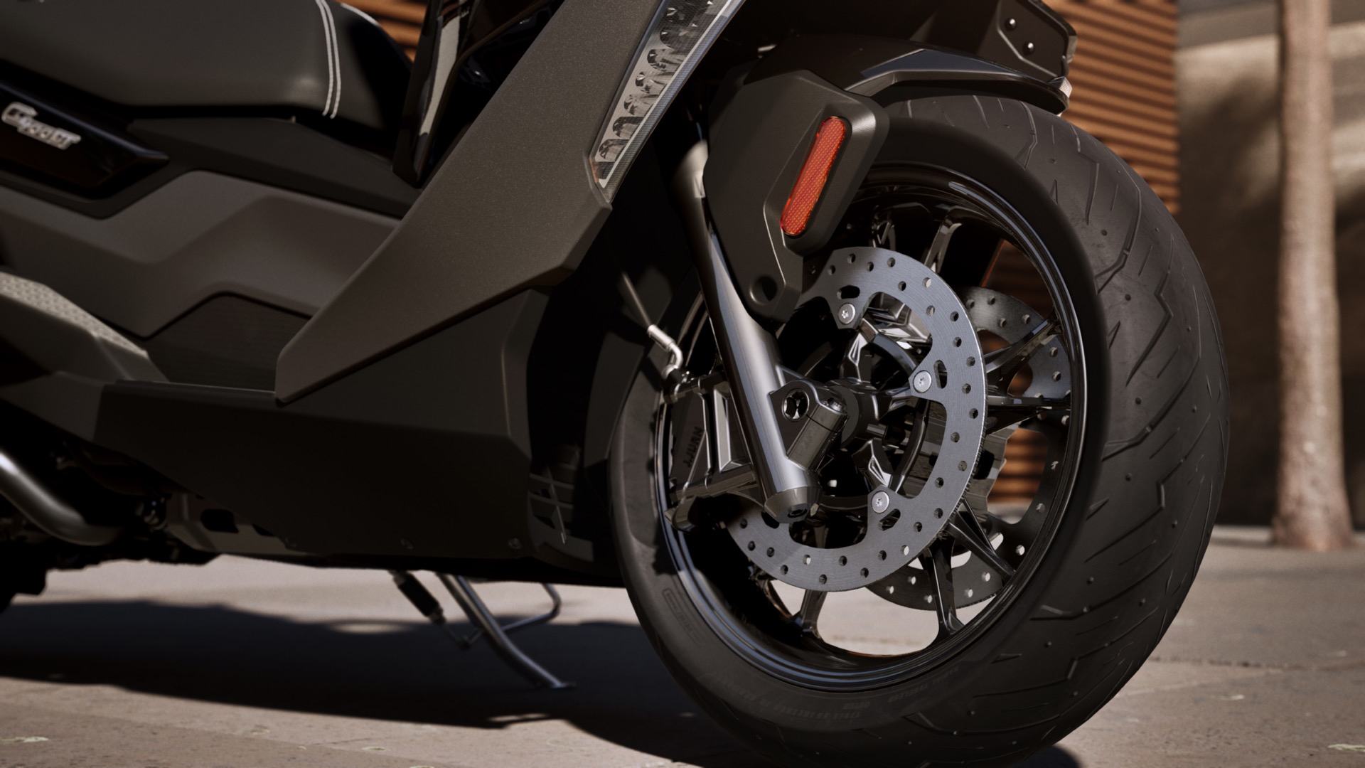 Imagen detallada de BMW C 400 GT mostrando robustez y estilo